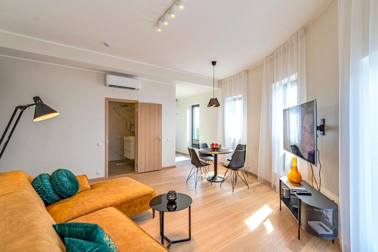 Artisa Riia Str 20B Luxury Penthouse Apartment Tartu Esterno foto