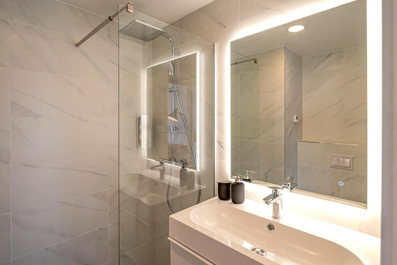 Artisa Riia Str 20B Luxury Penthouse Apartment Tartu Esterno foto